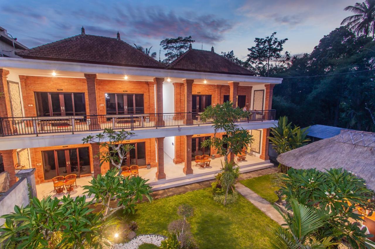 Ratna Guest House อูบุด ภายนอก รูปภาพ
